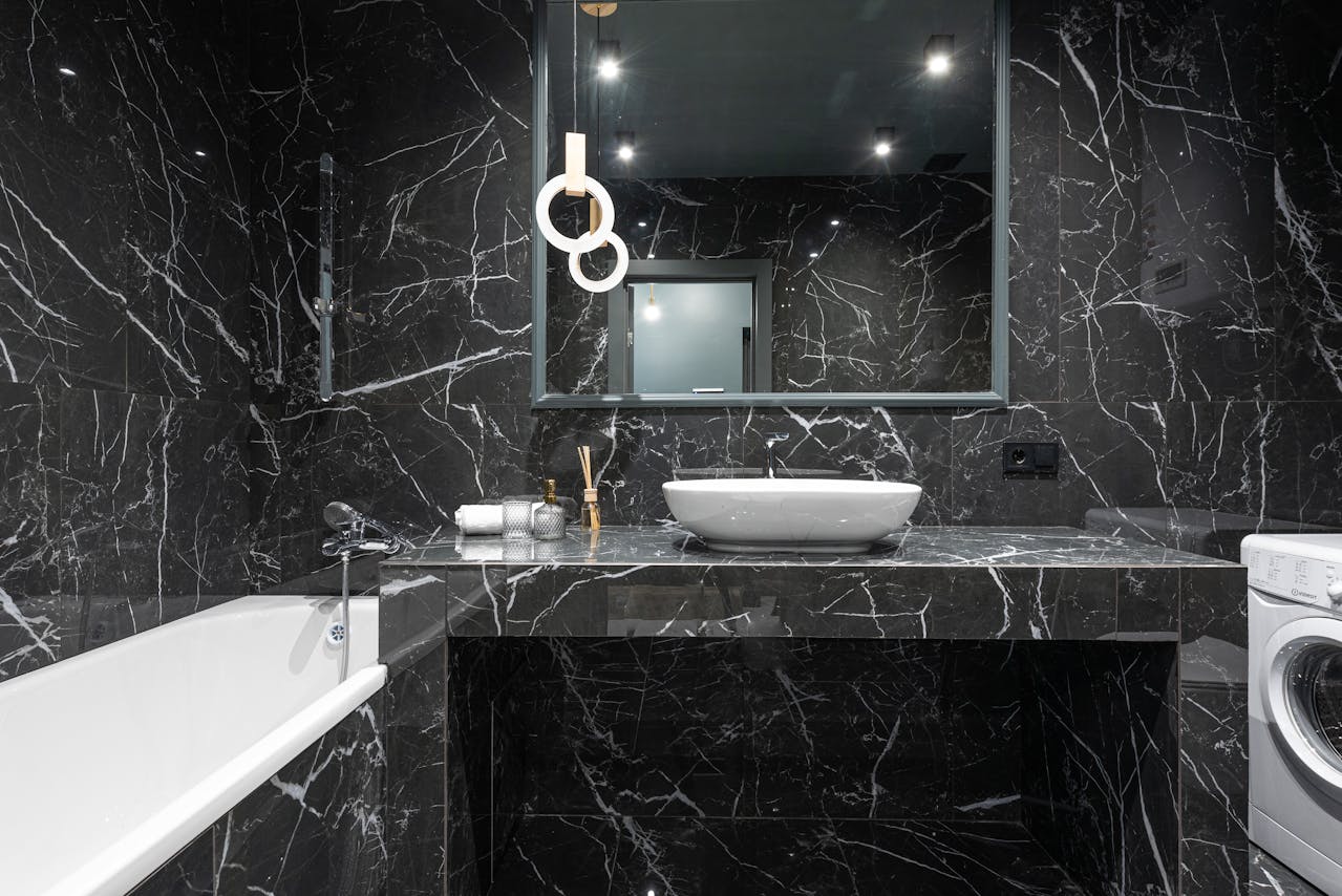 mirror_bathroom