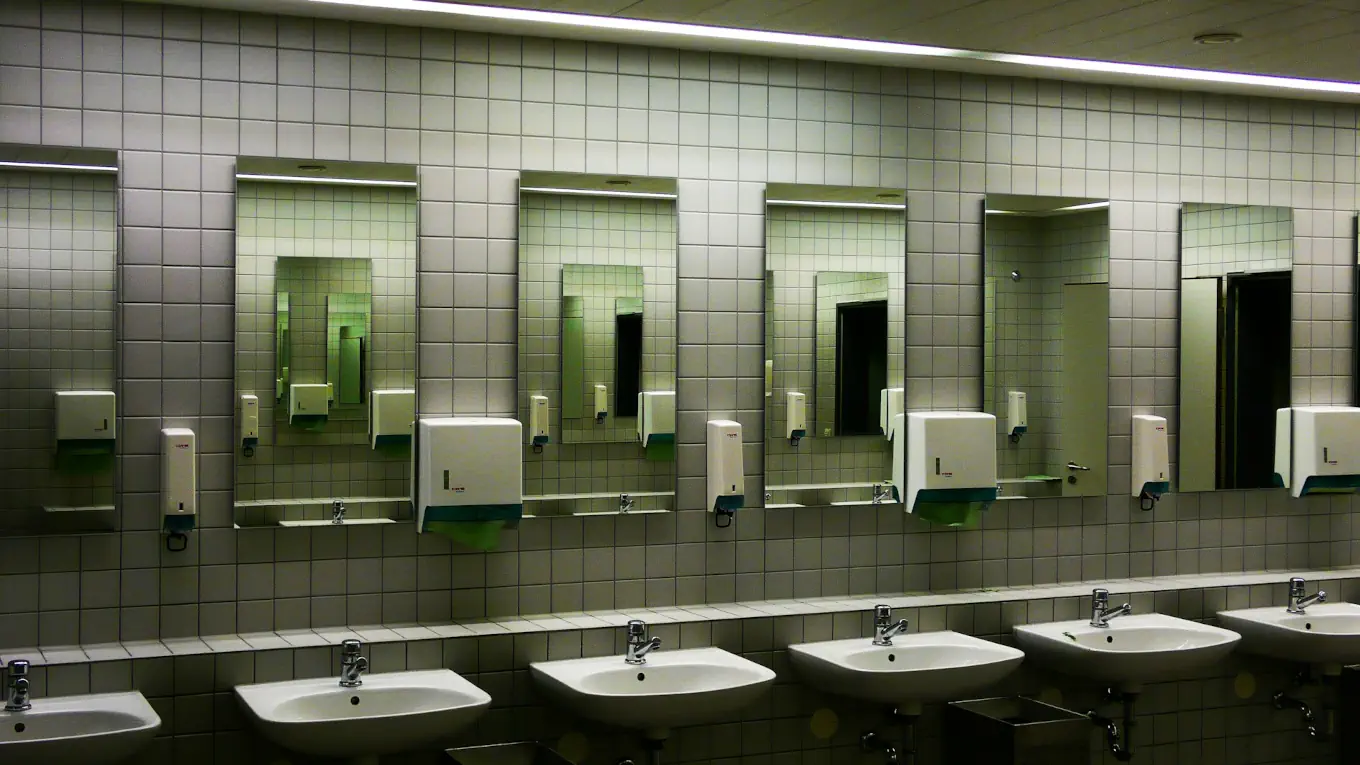 commercial_mirrors